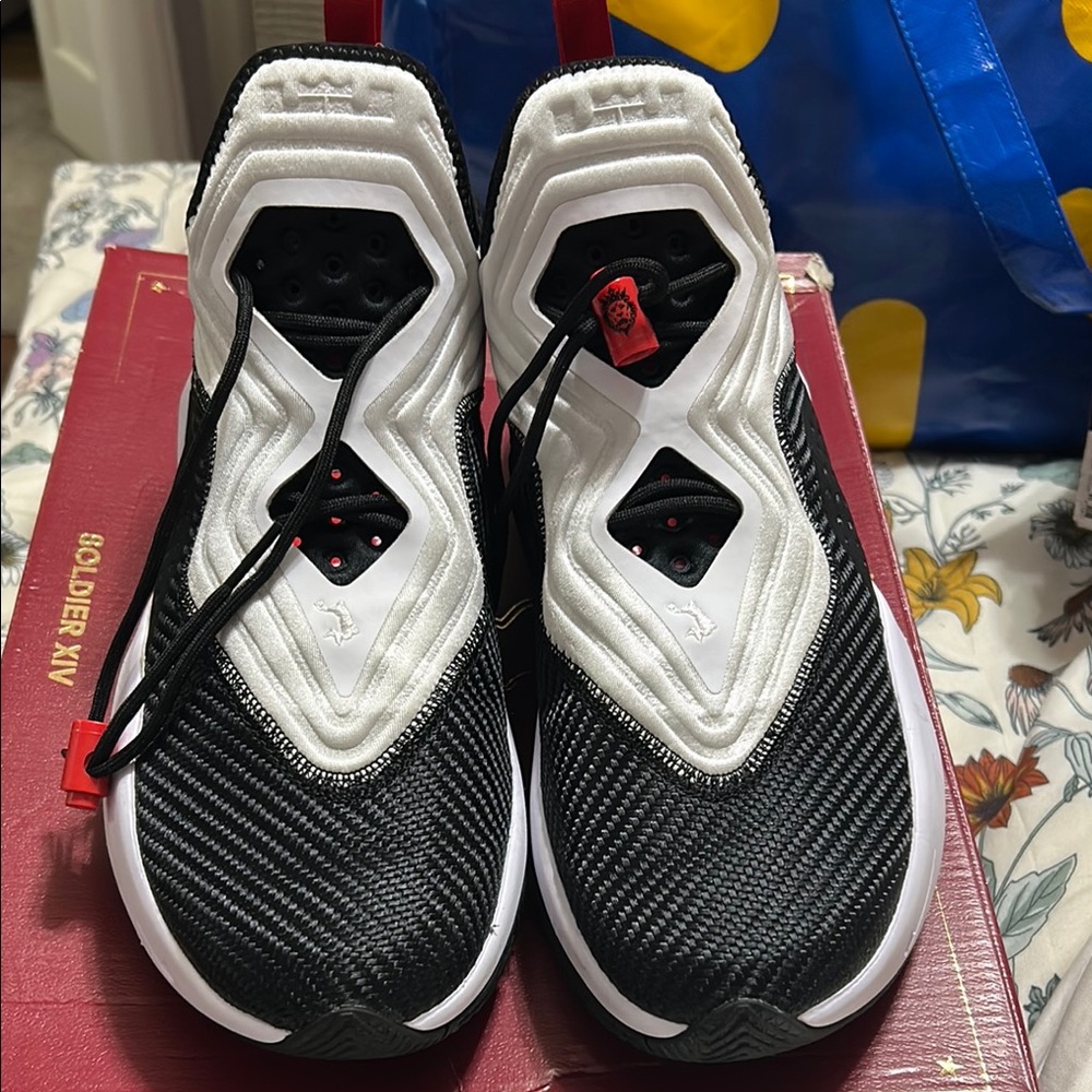 Nike Black and White Sneakers with Textured Accents